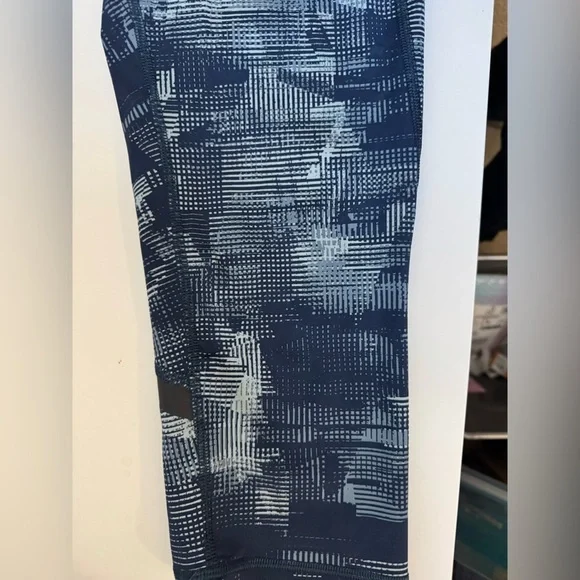 Sweaty Betty Leggings Blue White Grid Pattern 7/8 Length M - Picture 3 of 13